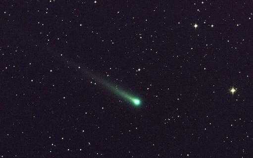 彗星怎么拖了个长长的尾巴呢_风筝拖着长长的尾巴怎么样