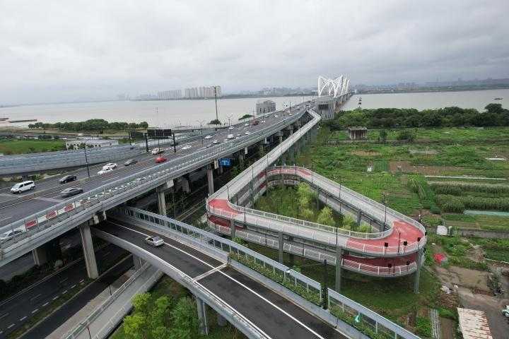杭州九堡大桥能不能骑车过去_杭州钱塘快速路限行吗