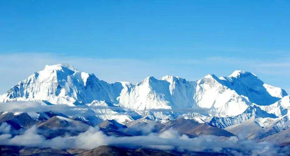 关于珠穆朗玛峰的19个有趣的小问题有哪些_5月攀登珠峰的原因