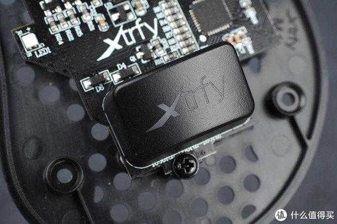 Xtrfy M4游戏鼠标拆解评测——70g轻量化洞洞鼠体验[亲测有效]