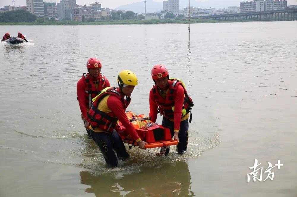 揭东消防：锻造水域救援“尖兵”