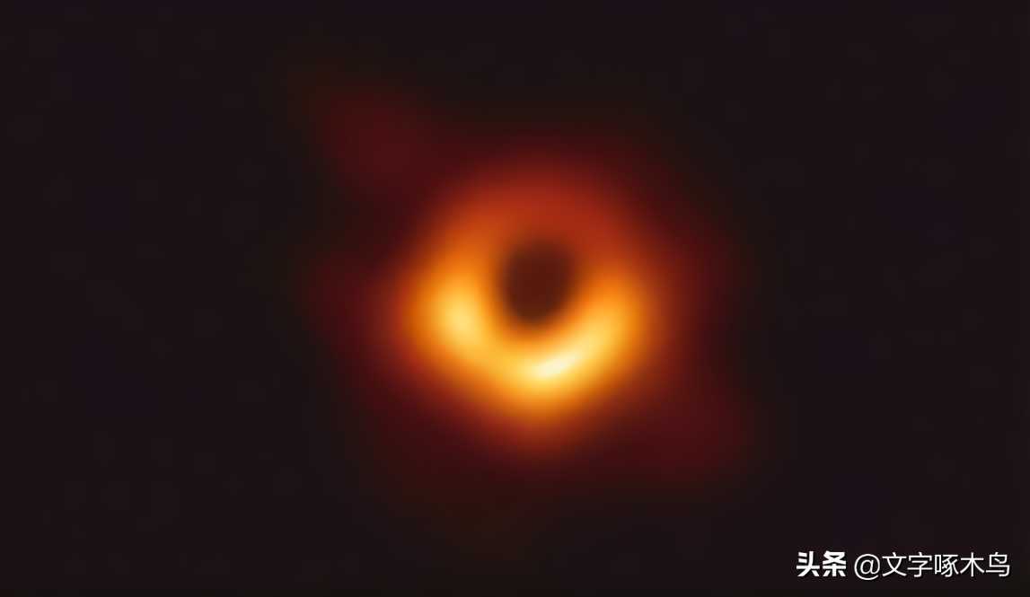 隐身侠！科学家发现130亿岁的黑洞
