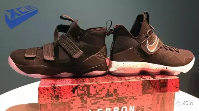 Nike LeBron Soldier11 战士11开箱