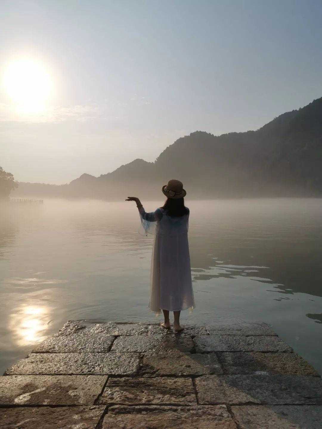 千里江山，云雾一朝：新安江的“云里雾里”