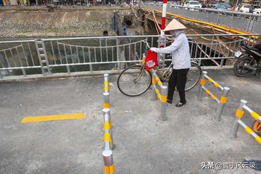 越南河内最长的步行路：全长4公里，网友：这不是起飞滑道吗？
