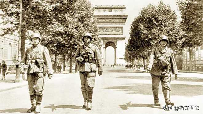 巴黎防线的法军一路奔逃，除了活命之外似乎没有任何计划