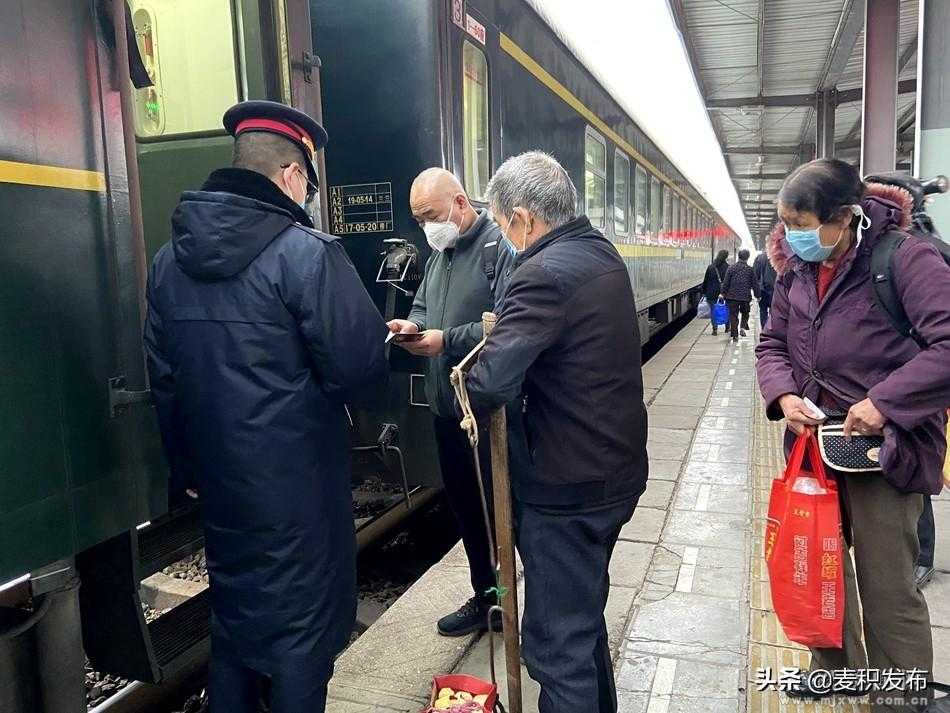 兰州铁路局加开天水至武威列车 满足旅客出行需求