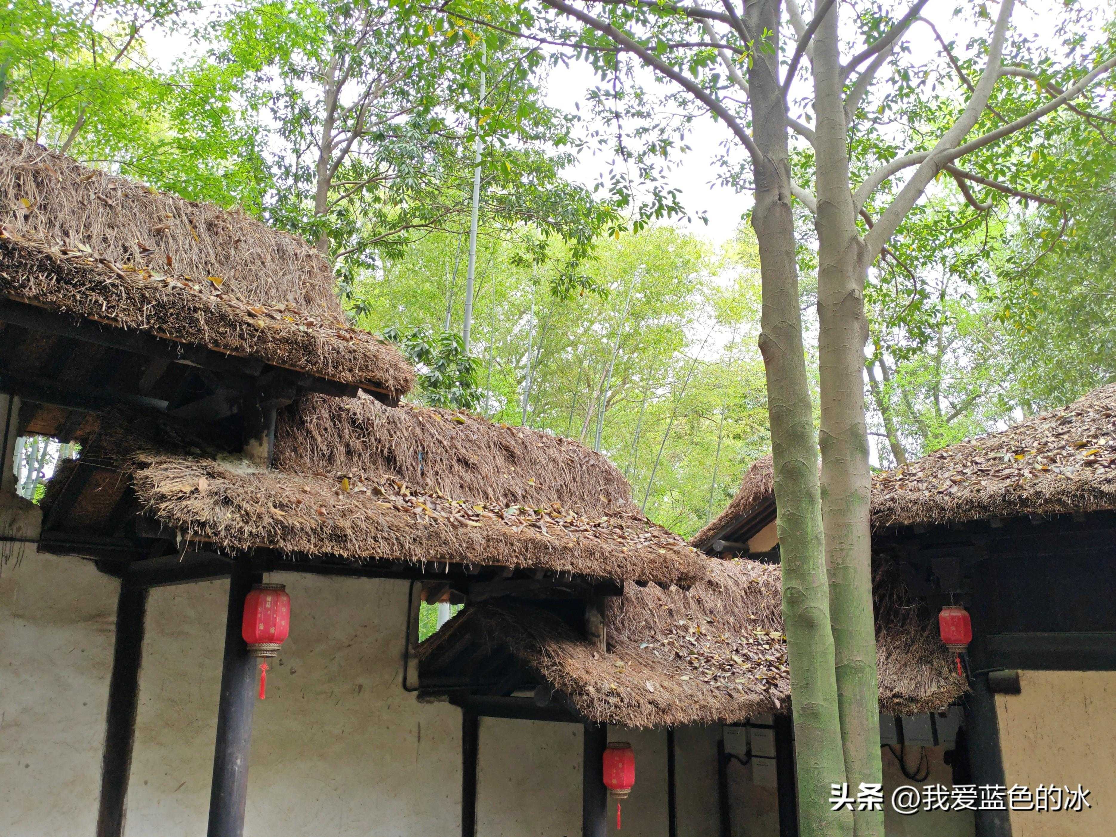 参观古隆中景区，最想弄清的是当年诸葛亮隐居地到底在哪里呢